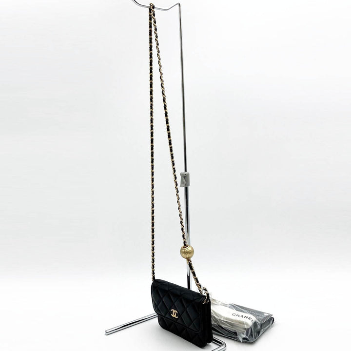 CHANEL シャネル 
 ポールチェーンクラッチ ショルダーバッグ 
ラムスキン ブラック
