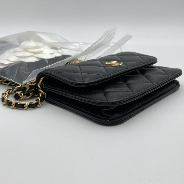 CHANEL シャネル 
 ポールチェーンクラッチ ショルダーバッグ 
ラムスキン ブラック