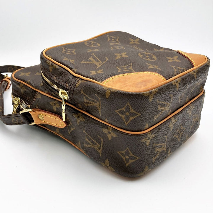 LOUIS VUITTON ルイ・ヴィトン 
 アマゾン M45236 ショルダーバッグ 
モノグラムキャンバス ブラウン系 斜めがけ クロスボディバッグ レディース