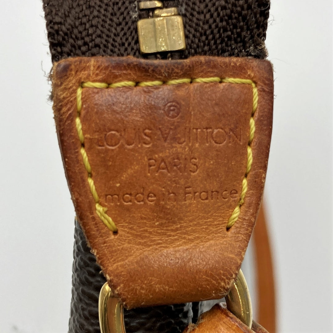 LOUIS VUITTON ルイ・ヴィトン 
 ポシェットアクセソワール M40712 ポーチ 
PVC ブラウン