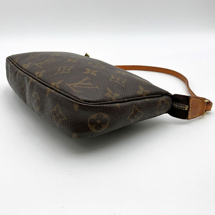 LOUIS VUITTON ルイ・ヴィトン 
 ポシェットアクセソワール M40712 ポーチ 
PVC ブラウン