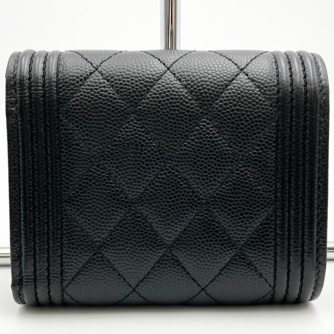 CHANEL シャネル 
 三つ折り財布 
マットキャビアスキン ブラック