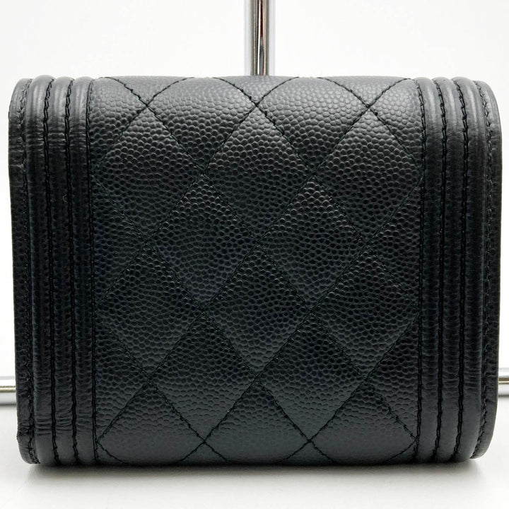 CHANEL シャネル 
 三つ折り財布 
マットキャビアスキン ブラック