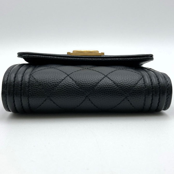 CHANEL シャネル 
 三つ折り財布 
マットキャビアスキン ブラック