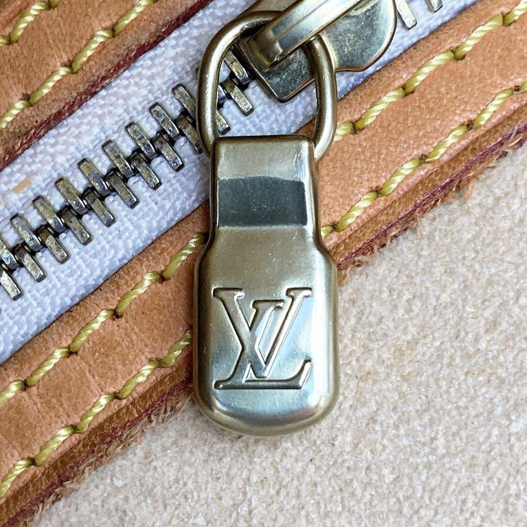LOUIS VUITTON ルイ・ヴィトン 
 ハムステッドMM N51206 トートバッグ 
PVC ホワイト