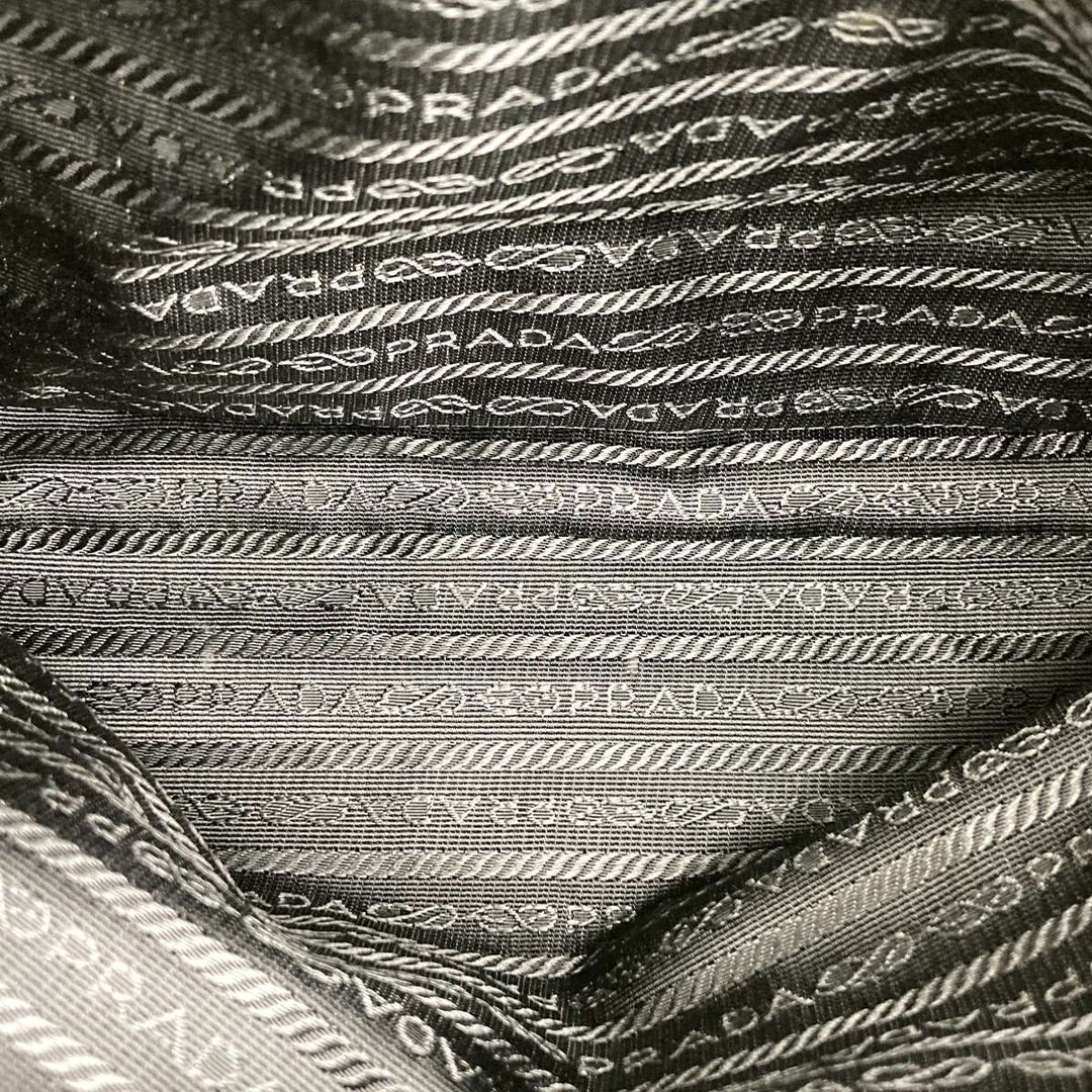 PRADA プラダ 
 トートバッグ 
レザー カーキ
