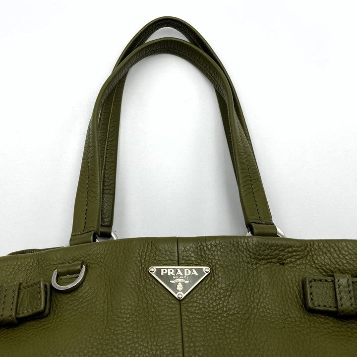PRADA プラダ 
 トートバッグ 
レザー カーキ
