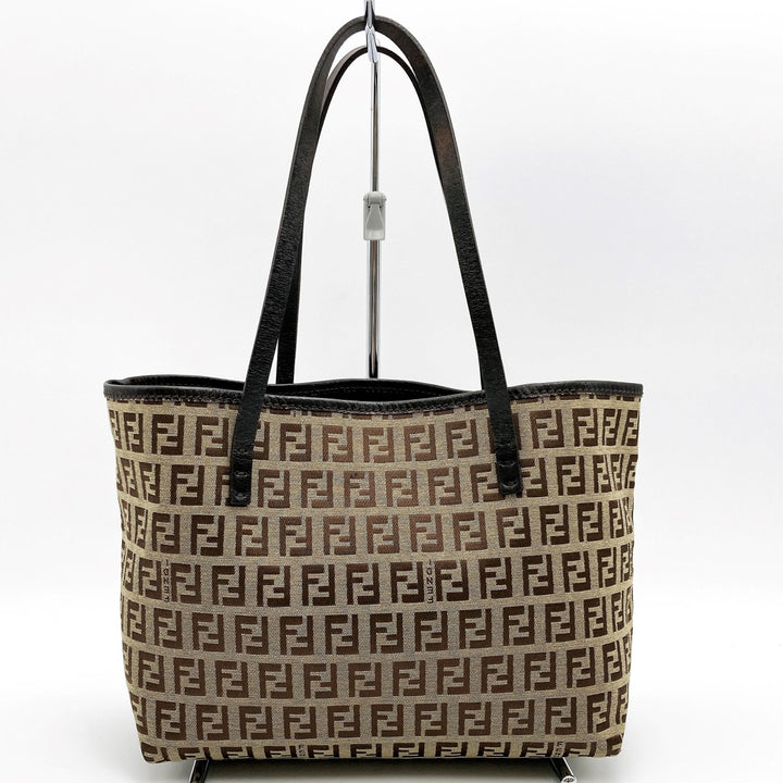 FENDI フェンディ 
 8BH056 トートバッグ 
ナイロン ブラウン
