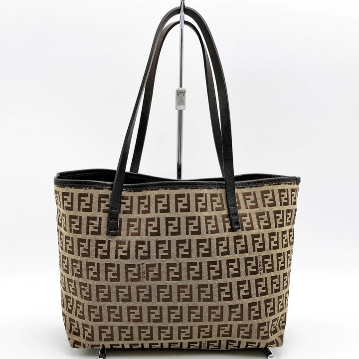 FENDI フェンディ 
 8BH056 トートバッグ 
ナイロン ブラウン