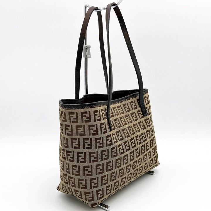 FENDI フェンディ 
 8BH056 トートバッグ 
ナイロン ブラウン