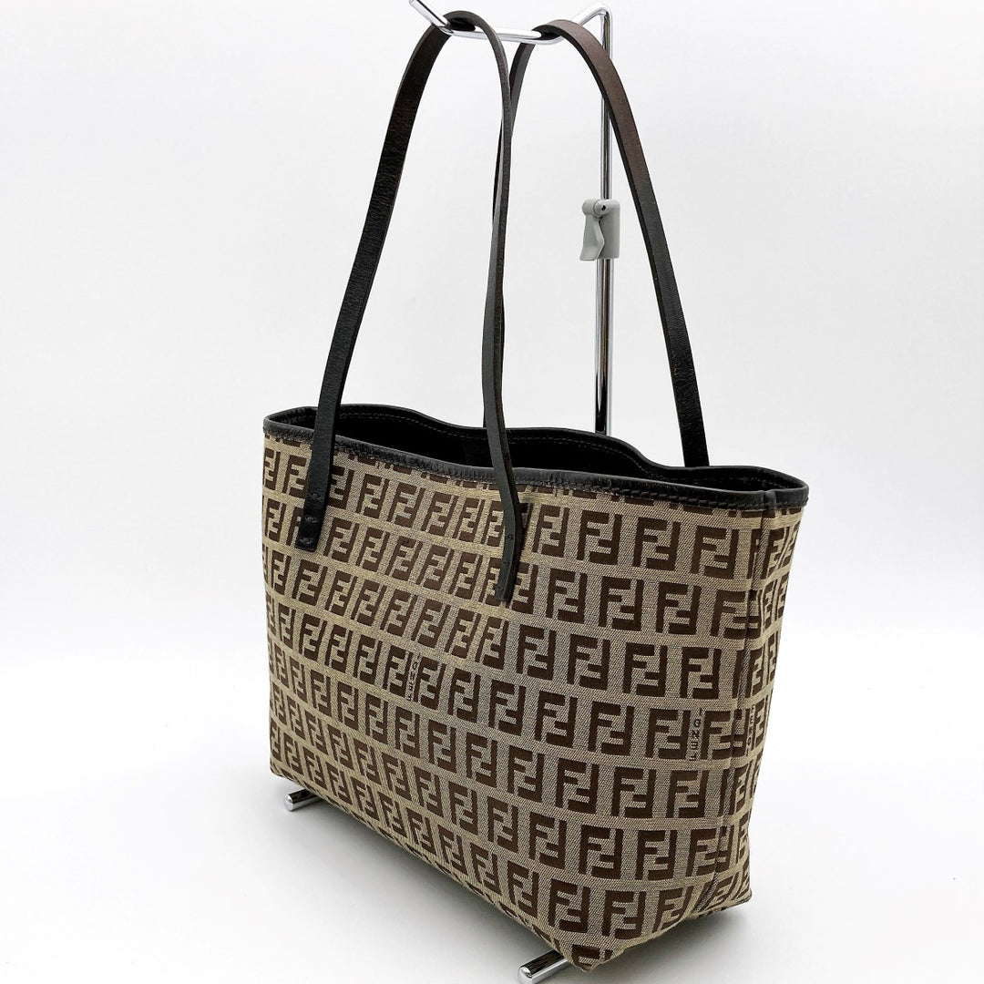 FENDI フェンディ 
 8BH056 トートバッグ 
ナイロン ブラウン