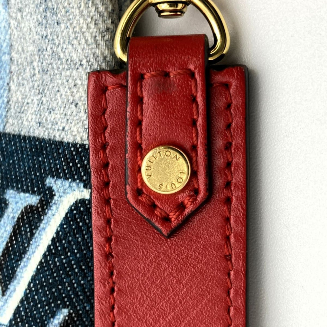 LOUIS VUITTON ルイ・ヴィトン 
 シティ ポシェット M68761  クラッチバッグ 
デニム ブルー