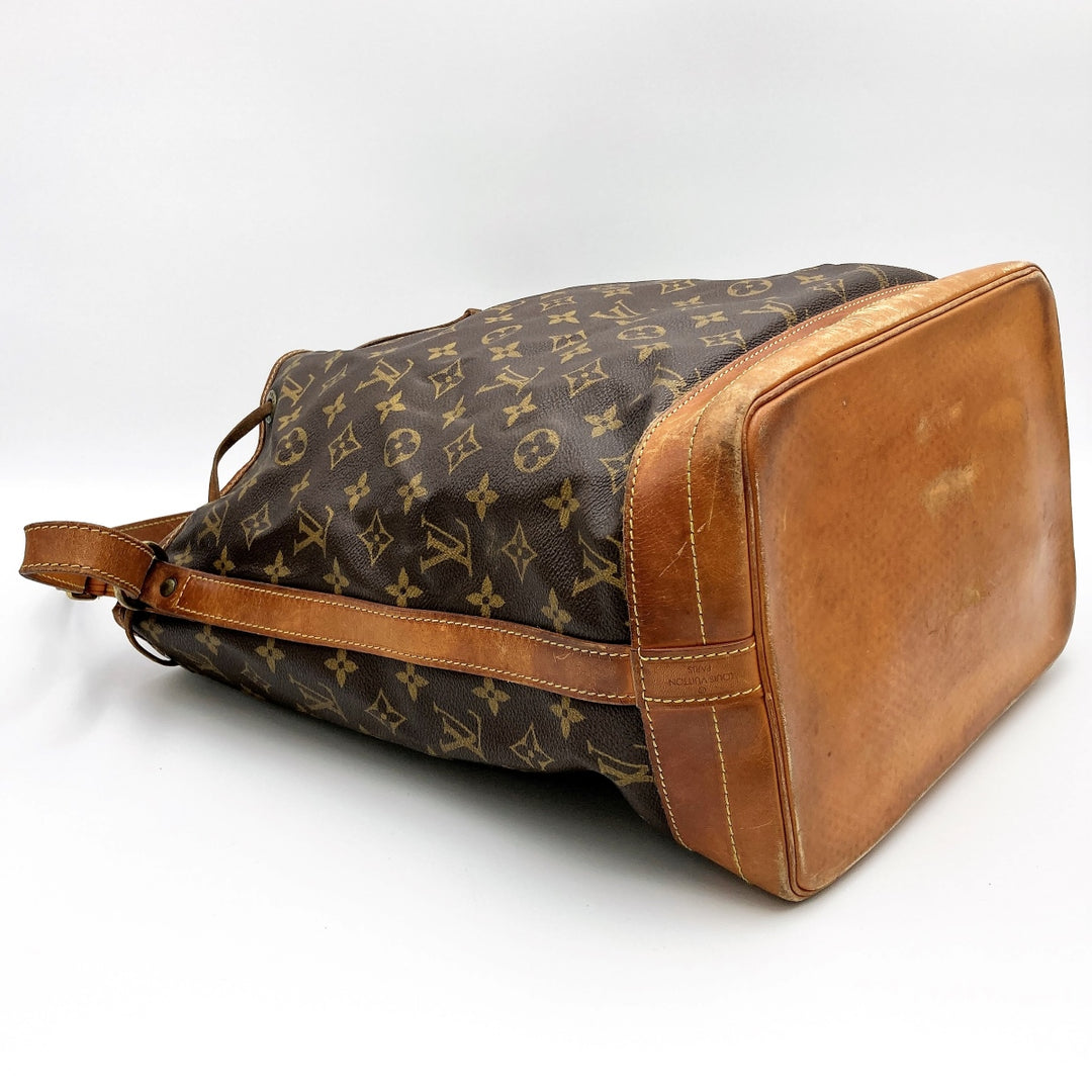 LOUIS VUITTON ルイ・ヴィトン 
 モノグラム ノエ M42224 ショルダーバッグ 
PVC ブラウン