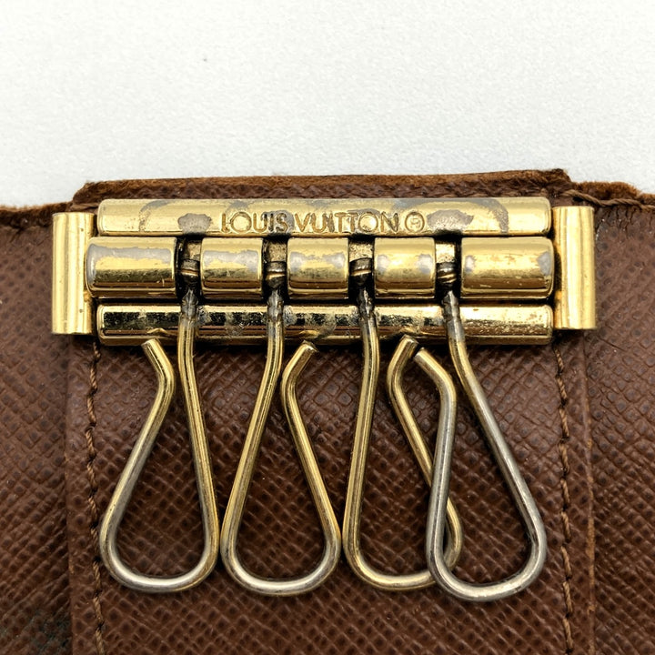 LOUIS VUITTON ルイ・ヴィトン 
 ミュルティクレ 4 M69517 キーケース 
PVC ブラウン