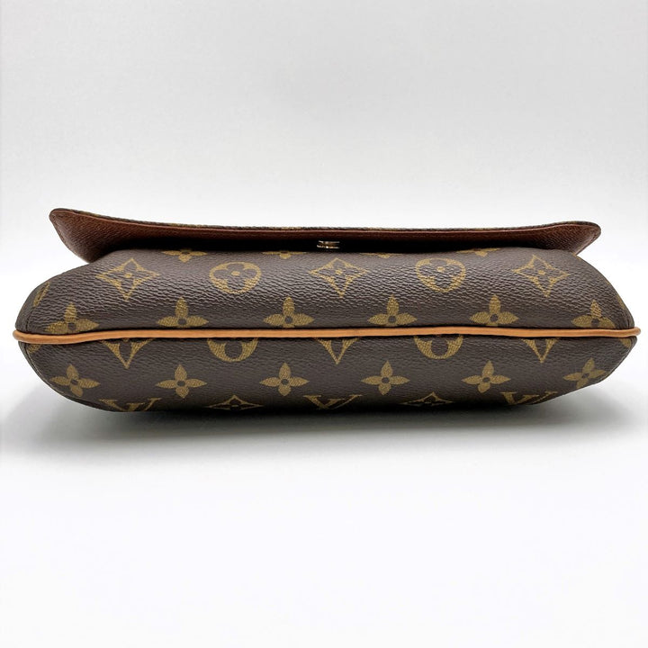 LOUIS VUITTON ルイ・ヴィトン 
 ミュゼットタンゴ ショート M51257 ショルダーバッグ 
PVC ブラウン