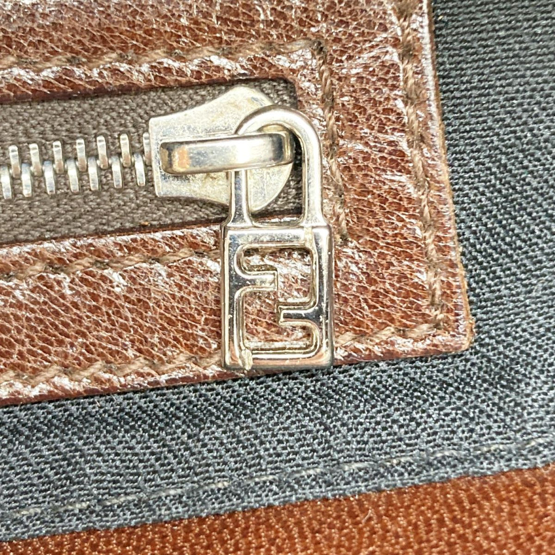FENDI フェンディ 
 マンマバケット 26566 ショルダーバッグ 
スウェード ブラウン