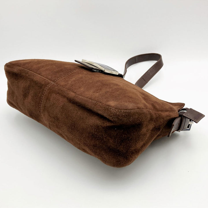FENDI フェンディ 
 マンマバケット 26566 ショルダーバッグ 
スウェード ブラウン