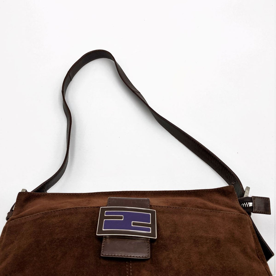 FENDI フェンディ 
 マンマバケット 26566 ショルダーバッグ 
スウェード ブラウン