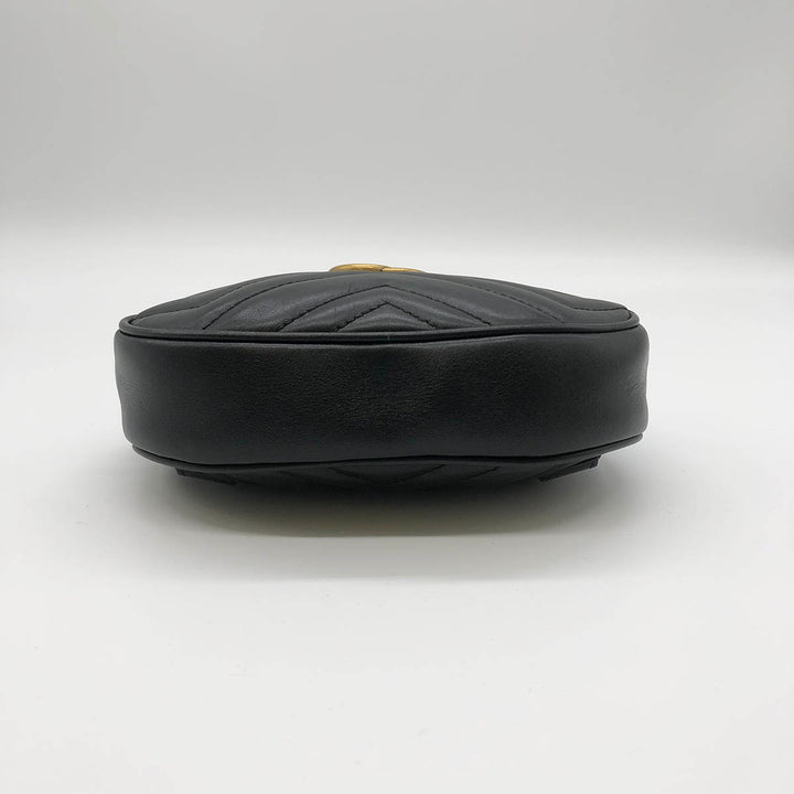 GUCCI グッチ 
 GGマーモント 476434 ウエストバッグ 
レザー ブラック