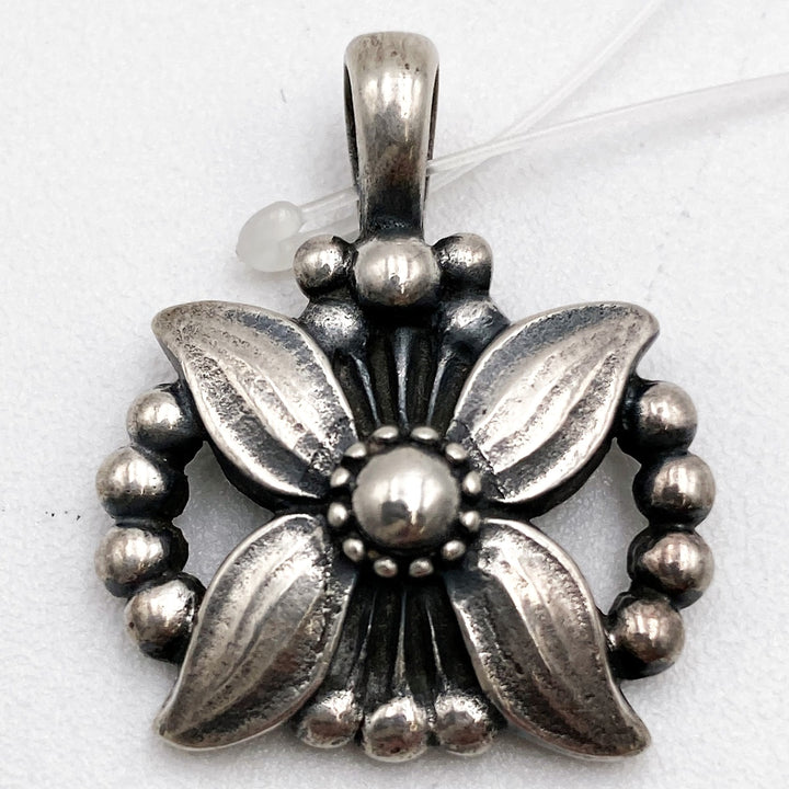 Georg Jensen ジョージジェンセン 
 925S ペンダントトップ 
シルバー シルバー
