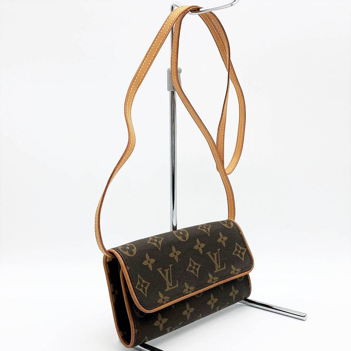 LOUIS VUITTON ルイ・ヴィトン 
 ポシェットツインPM M51854 ショルダーバッグ 
PVC ブラウン