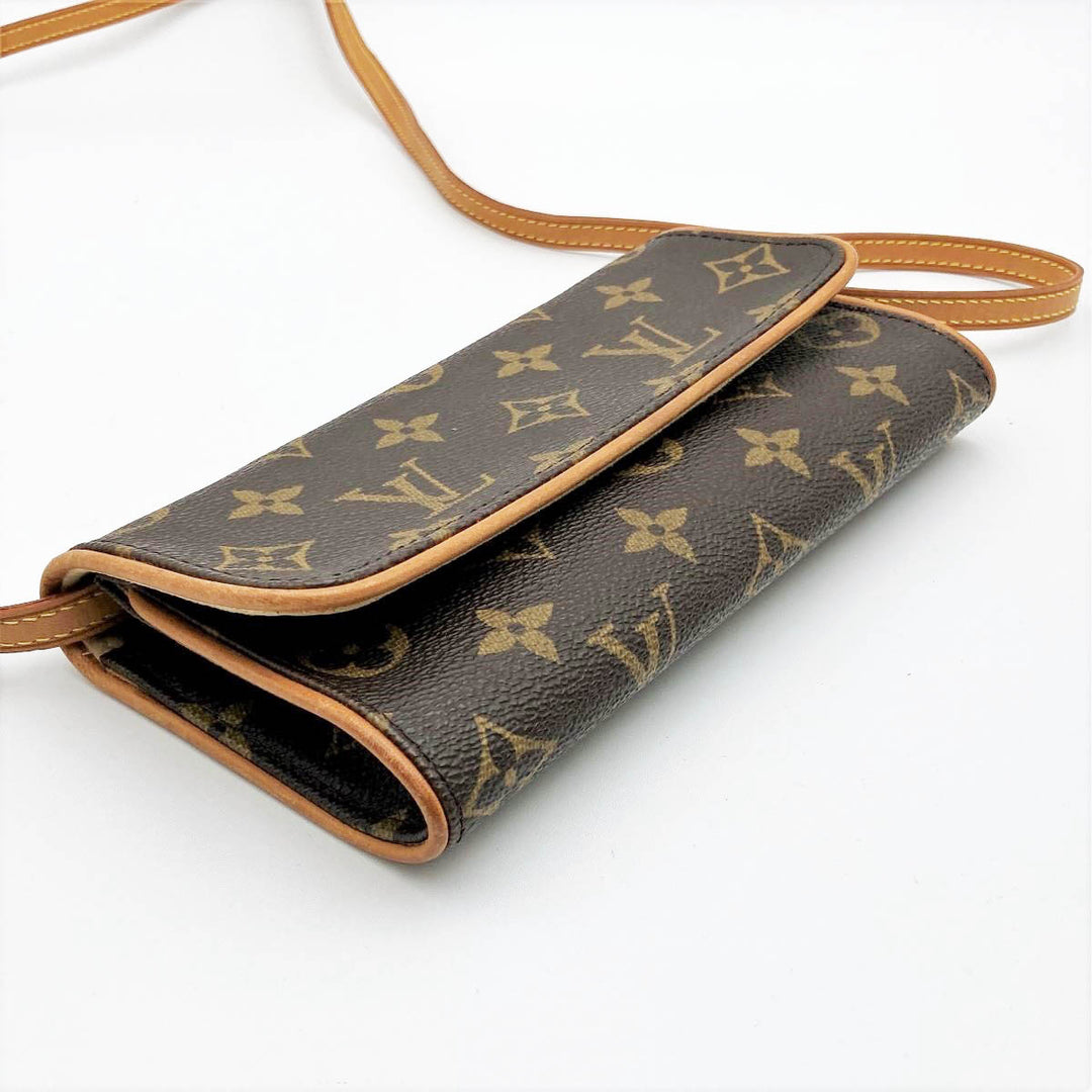 LOUIS VUITTON ルイ・ヴィトン 
 ポシェットツインPM M51854 ショルダーバッグ 
PVC ブラウン