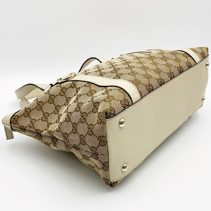 GUCCI グッチ 
 141470  トートバッグ 
GGキャンバス ホワイト