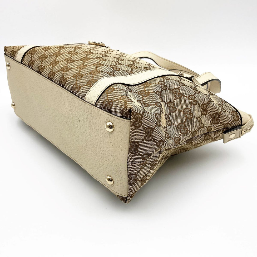 GUCCI グッチ 
 141470  トートバッグ 
GGキャンバス ホワイト