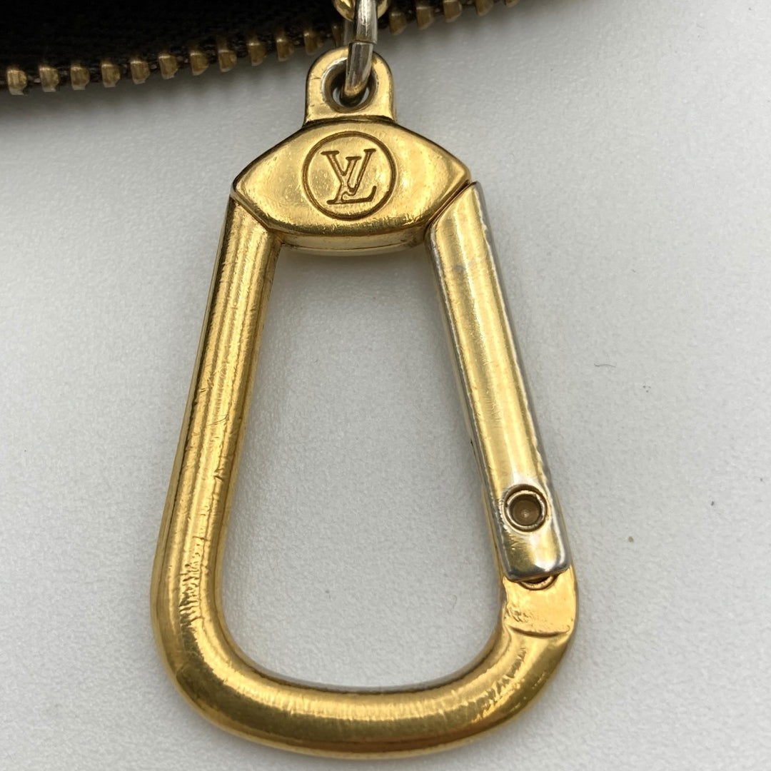 LOUIS VUITTON ルイ・ヴィトン 
 ポシェット・クレ M62650 コインケース 
PVC ブラウン