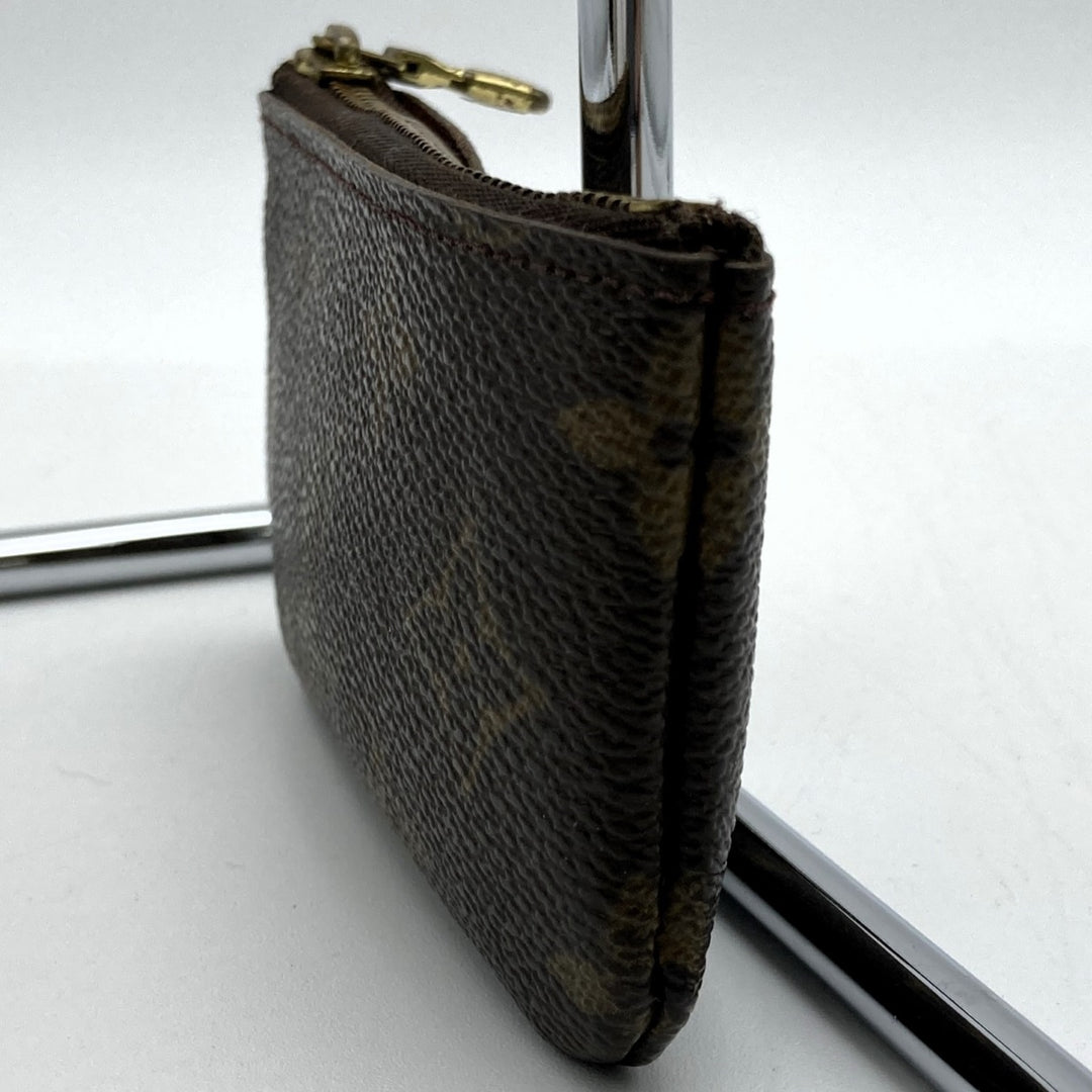 LOUIS VUITTON ルイ・ヴィトン 
 ポシェット・クレ M62650 コインケース 
PVC ブラウン