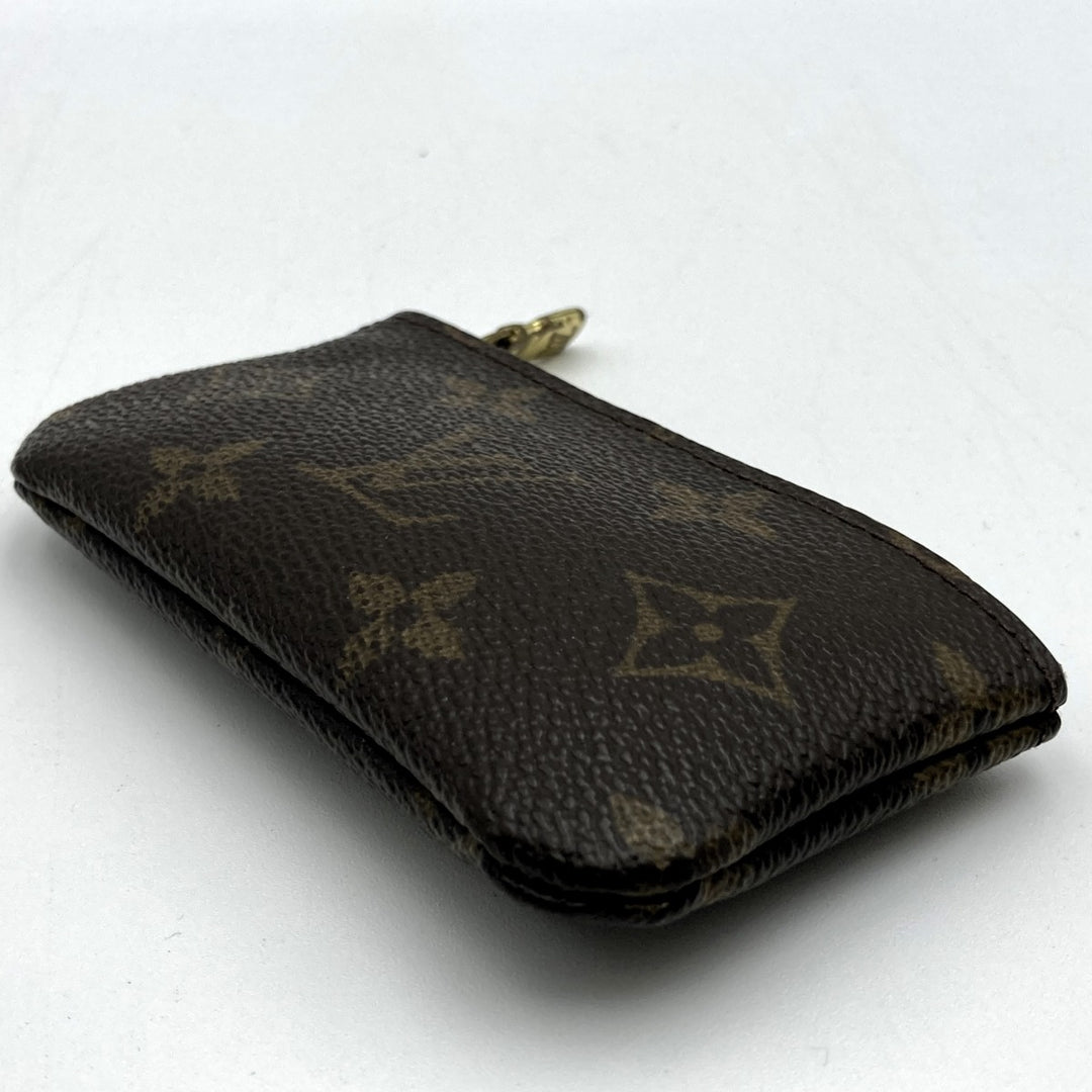 LOUIS VUITTON ルイ・ヴィトン 
 ポシェット・クレ M62650 コインケース 
PVC ブラウン