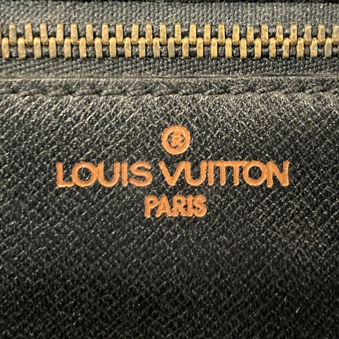 LOUIS VUITTON ルイ・ヴィトン 
 ジュヌフィーユ M52152 ショルダーバッグ 
エピレザー ブラック