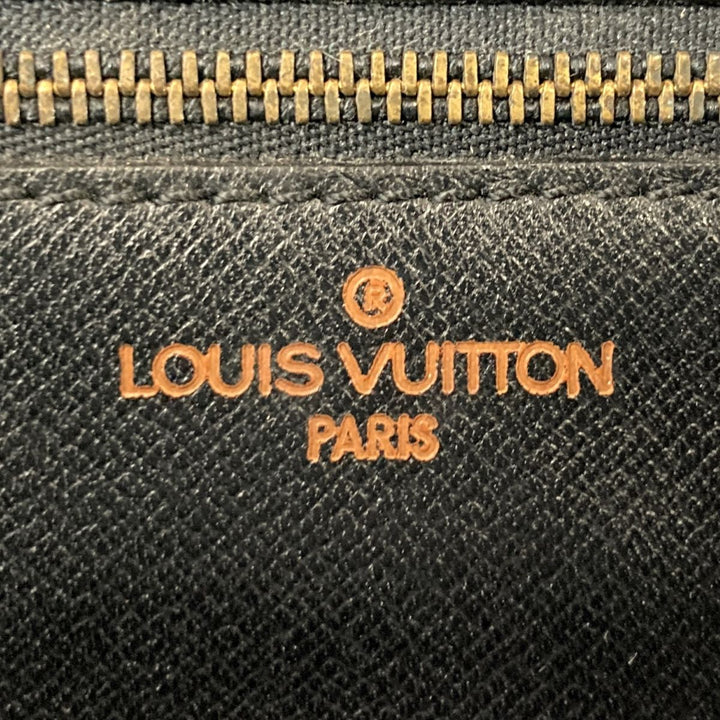 LOUIS VUITTON ルイ・ヴィトン 
 ジュヌフィーユ M52152 ショルダーバッグ 
エピレザー ブラック