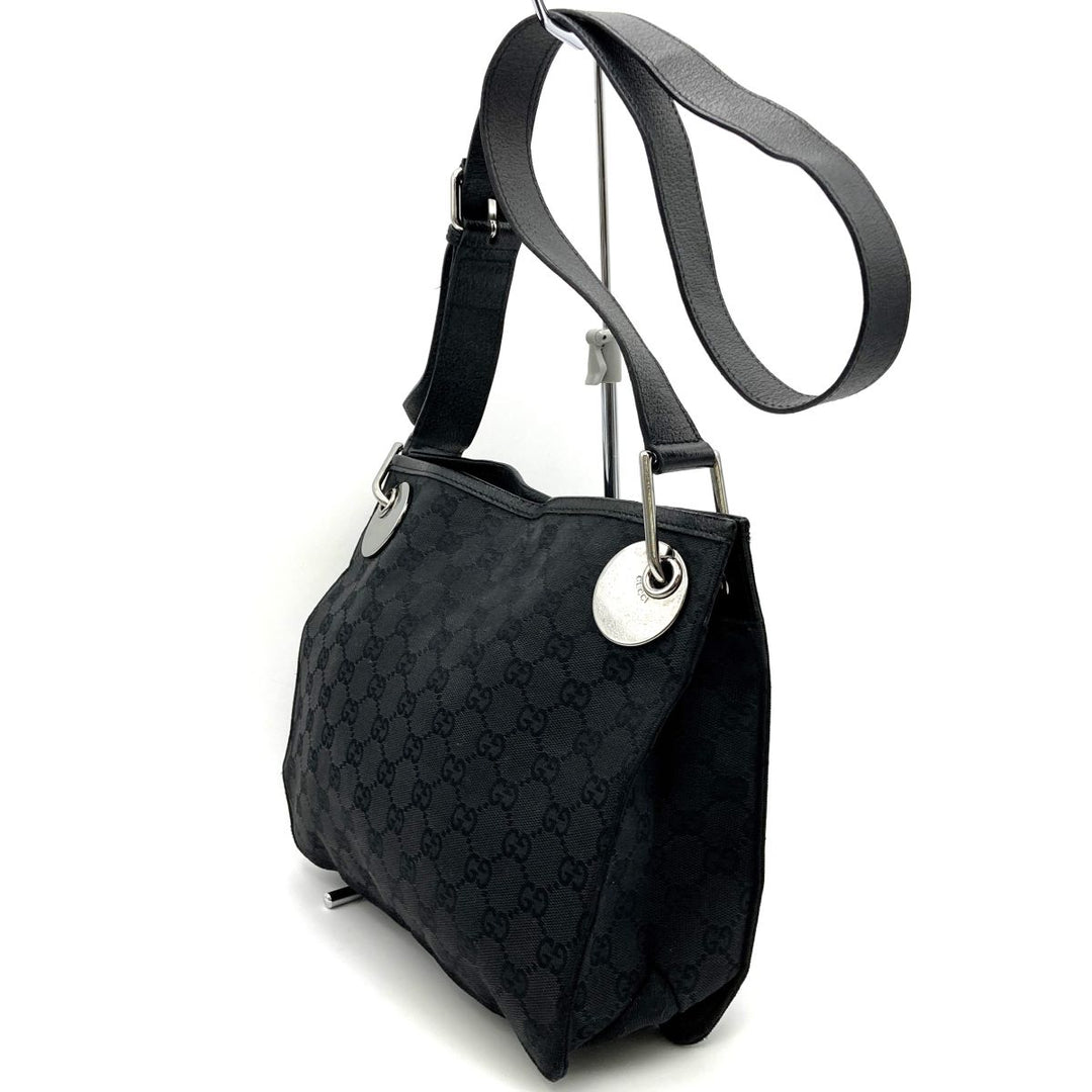 GUCCI グッチ 
 エクリプス 120841  ショルダーバッグ 
GGキャンバス ブラック