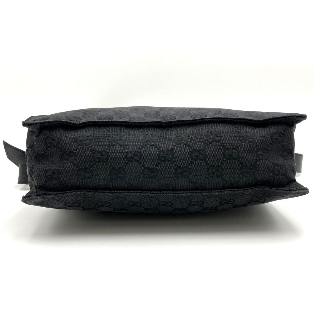 GUCCI グッチ 
 エクリプス 120841  ショルダーバッグ 
GGキャンバス ブラック