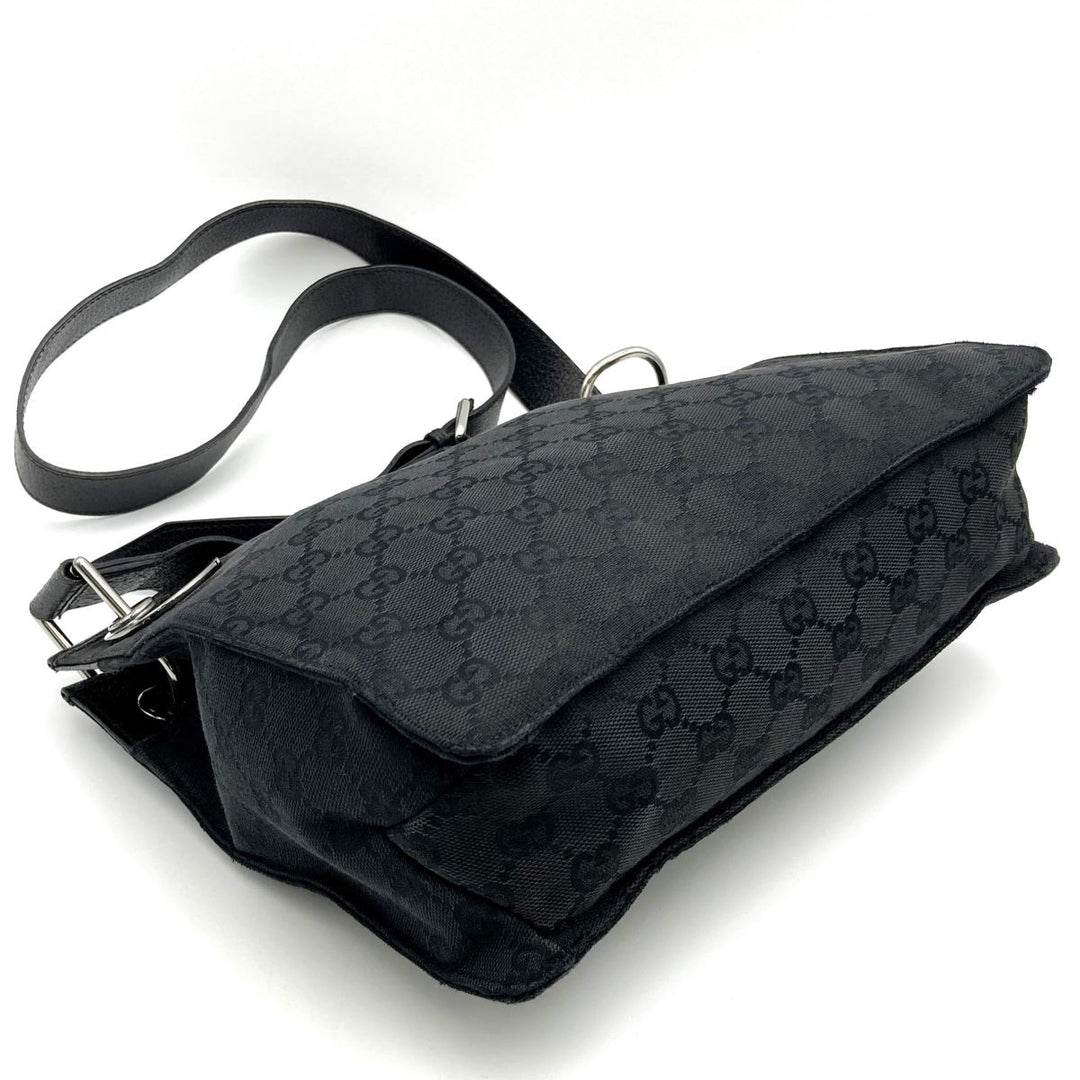 GUCCI グッチ 
 エクリプス 120841  ショルダーバッグ 
GGキャンバス ブラック