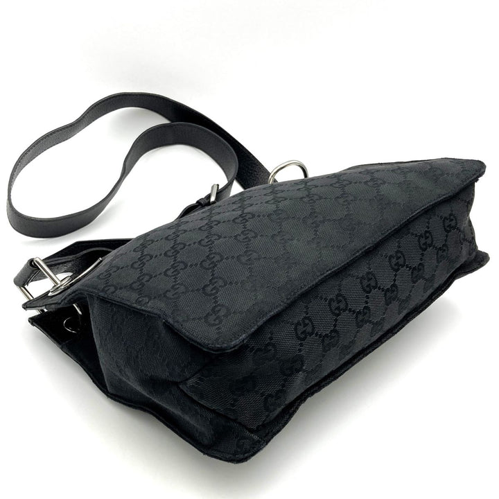 GUCCI グッチ 
 エクリプス 120841  ショルダーバッグ 
GGキャンバス ブラック