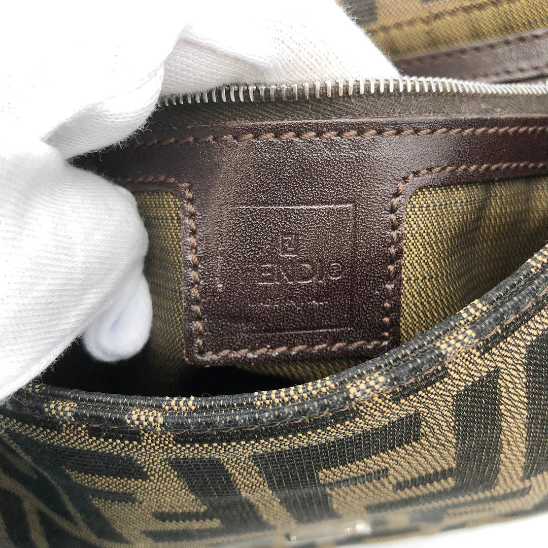 FENDI フェンディ 
 マンマバケット 17132642009 ショルダーバッグ 
ナイロン ブラウン