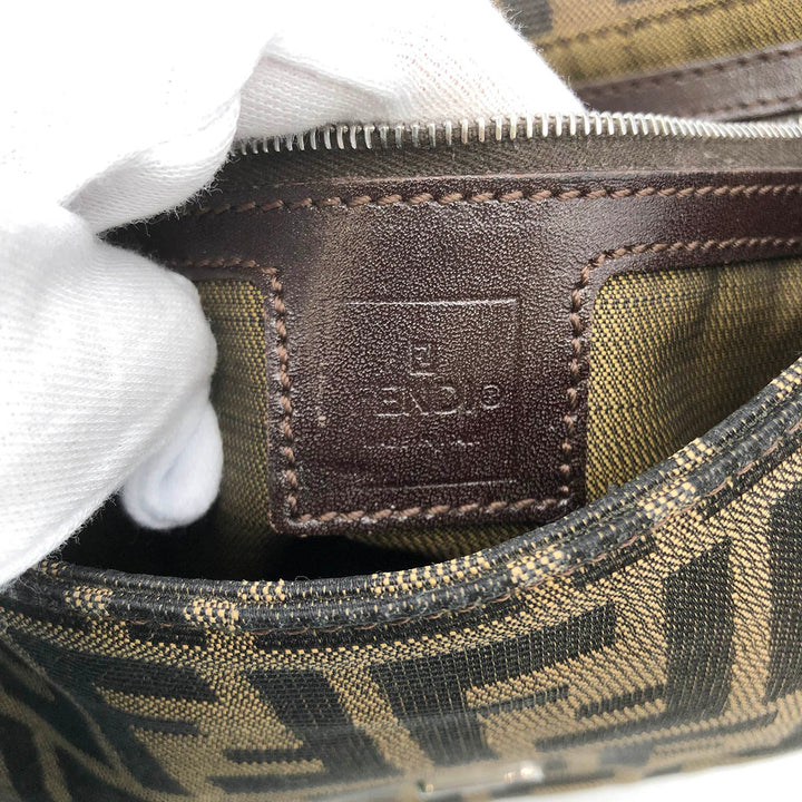 FENDI フェンディ 
 マンマバケット 17132642009 ショルダーバッグ 
ナイロン ブラウン
