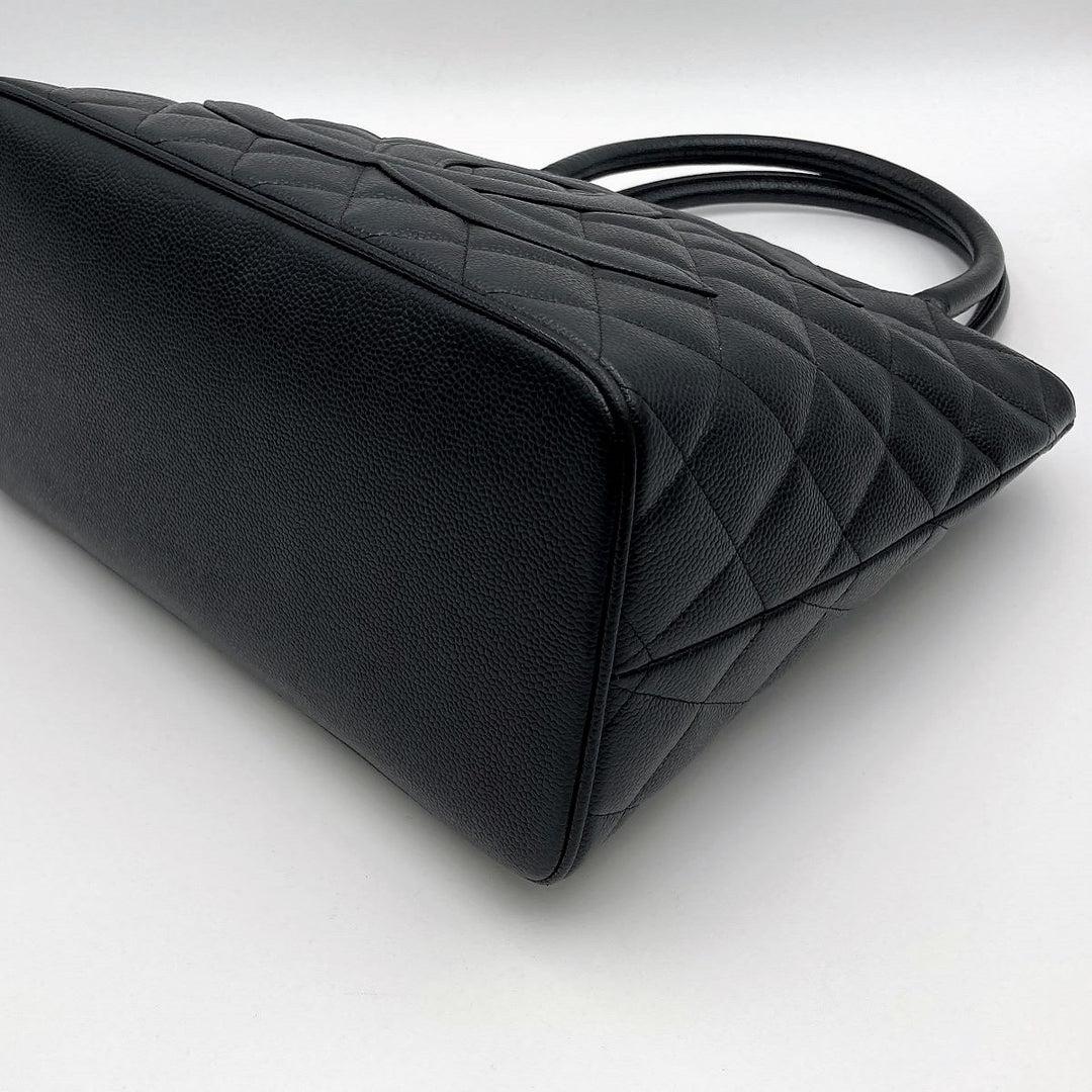 CHANEL シャネル 
 トートバッグ 
マットキャビアスキン ブラック