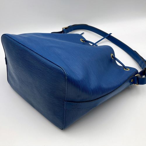 LOUIS VUITTON ルイ・ヴィトン 
 M44105  ショルダーバッグ 
エピレザー ブルー
