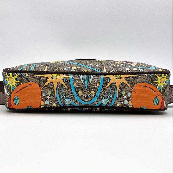GUCCI グッチ 
 602695 ウエストバッグ 
GGスプリームキャンバス ブラウン