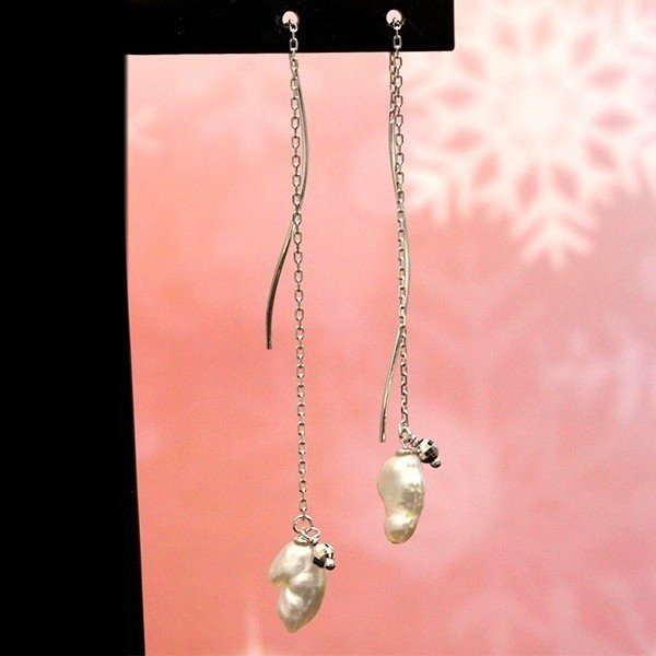 洗浄済み K18WG 
ピアス
 淡水パール：8.6～9.3mm 1.1g 中古