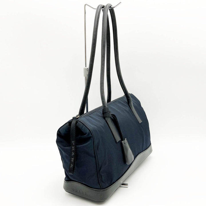 PRADA プラダ 
 B10069  ショルダーバッグ 
ナイロン ネイビー