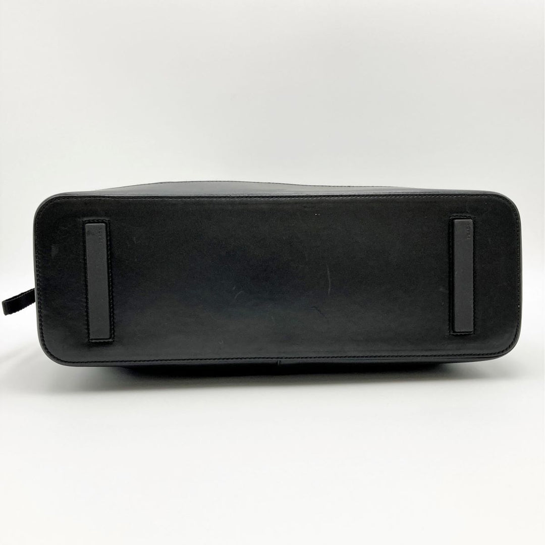 PRADA プラダ 
 B10069  ショルダーバッグ 
ナイロン ネイビー