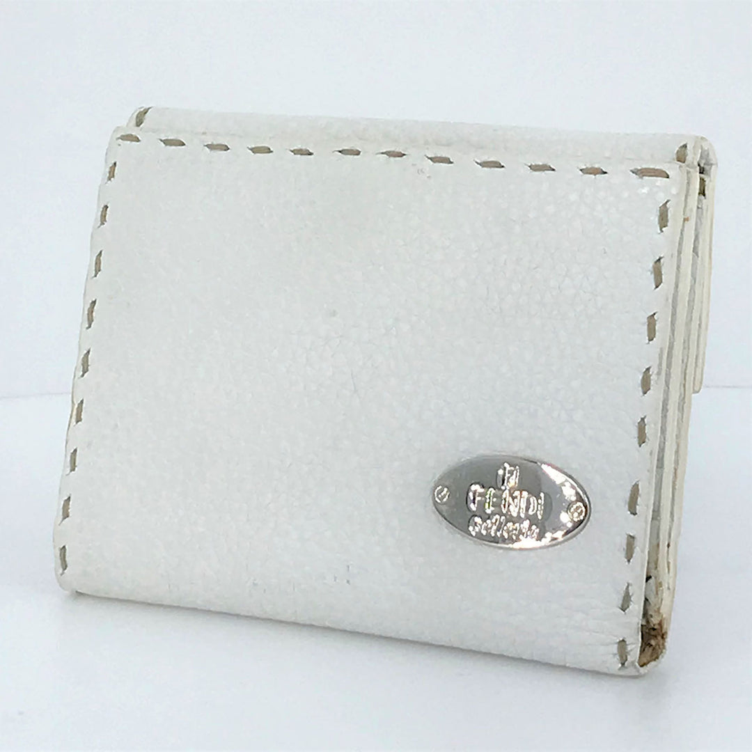 FENDI フェンディ 
 8M0145 二つ折り財布 
レザー ホワイト