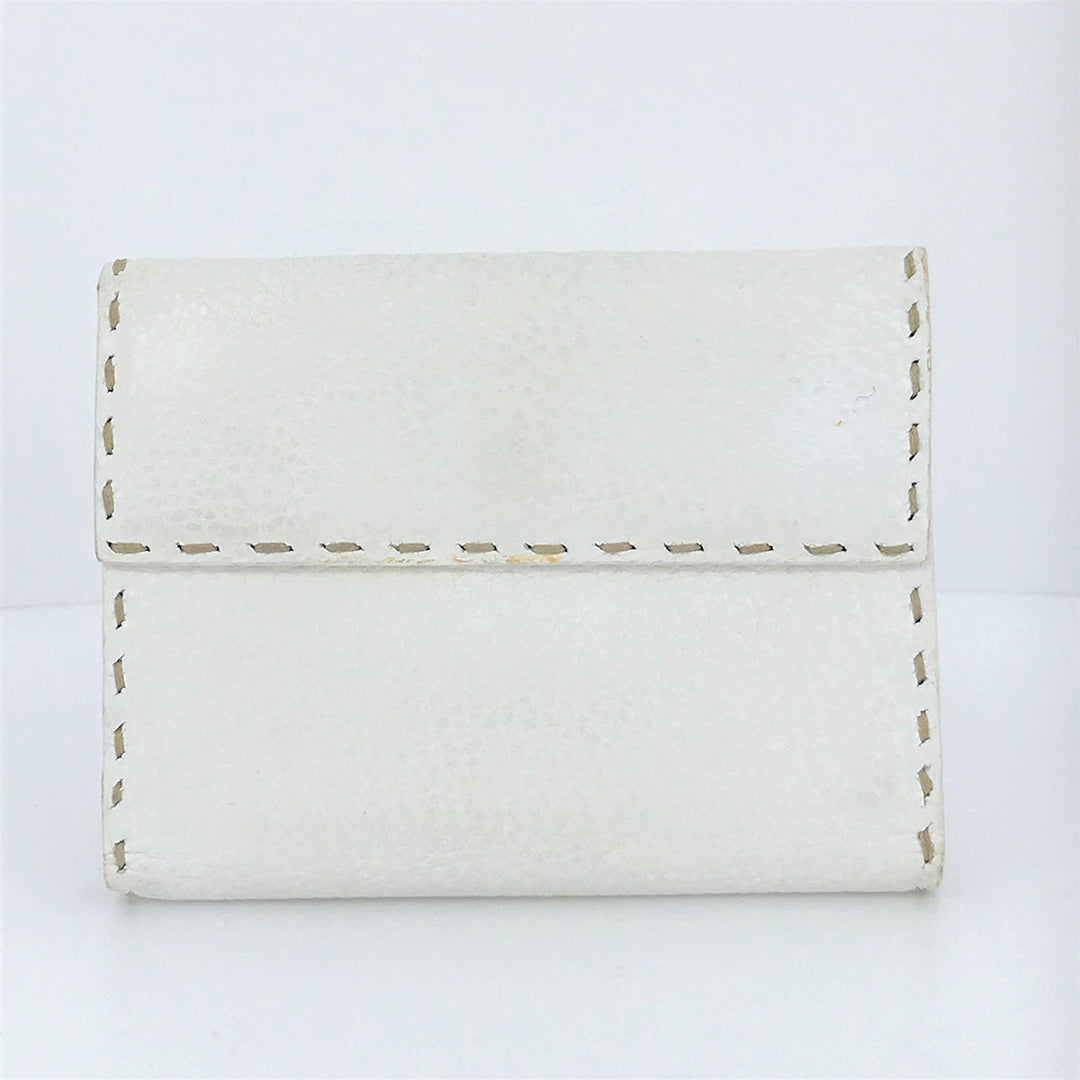 FENDI フェンディ 
 8M0145 二つ折り財布 
レザー ホワイト
