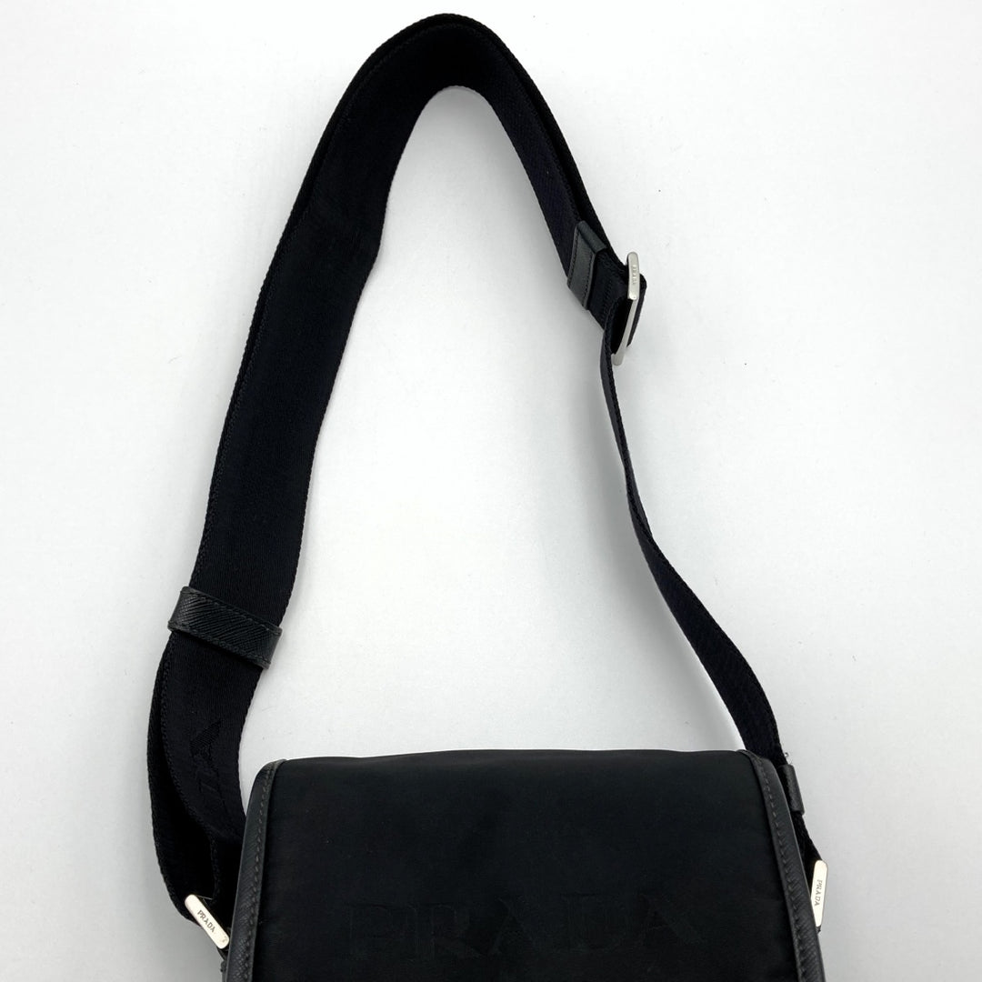 PRADA プラダ 
 ショルダーバッグ 
ナイロン ブラック