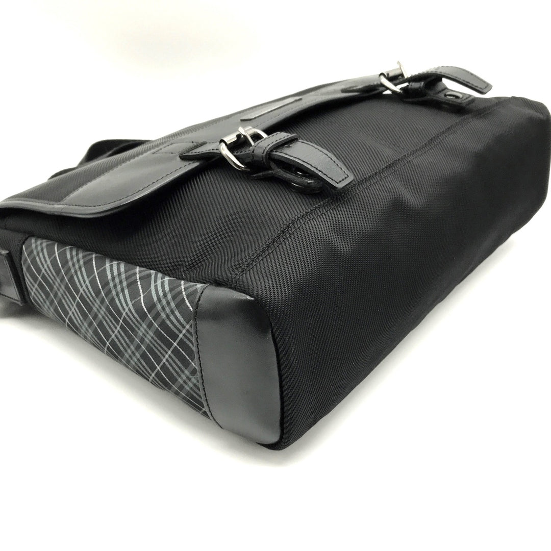 BURBERRY BLACK LABEL バーバリーブラックレーベル 
 メッセンジャーバッグ 
ナイロン ブラック