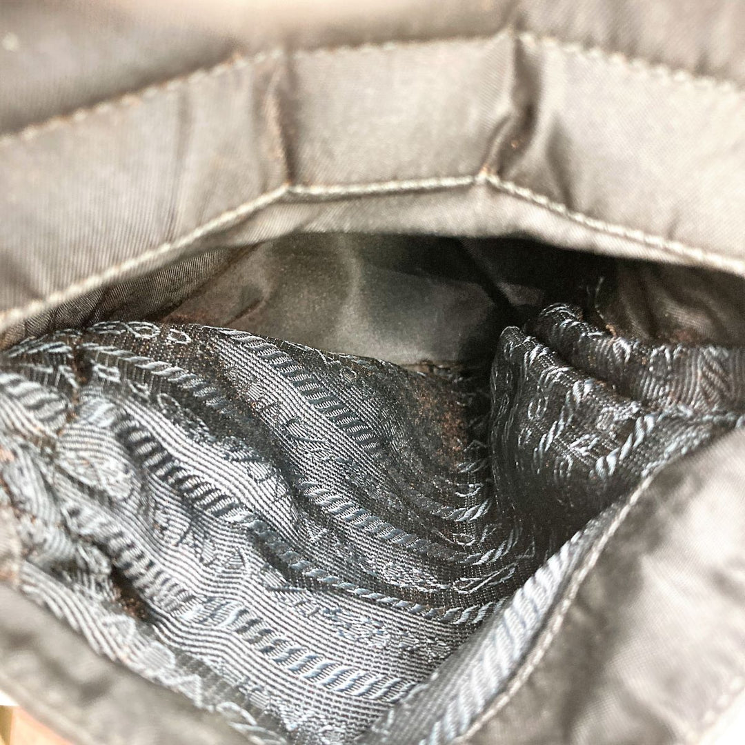 PRADA プラダ 
 トートバッグ 
ナイロン ブラック